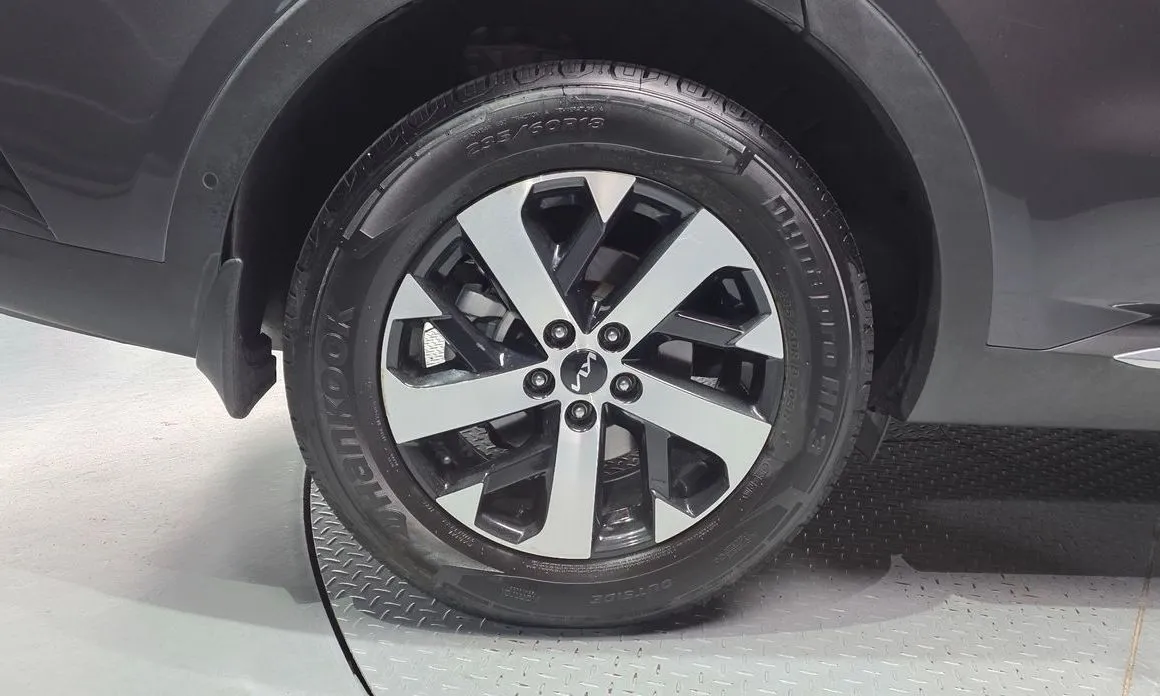 Kia Sorento — фото 10