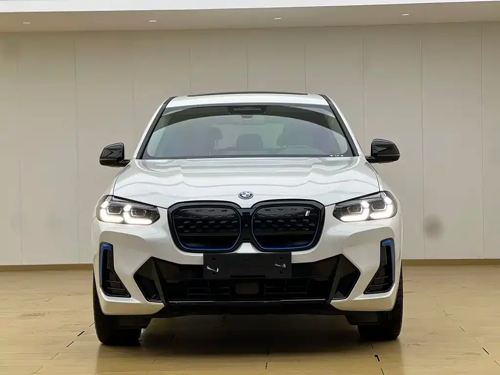 BMW iX3 — фото 2