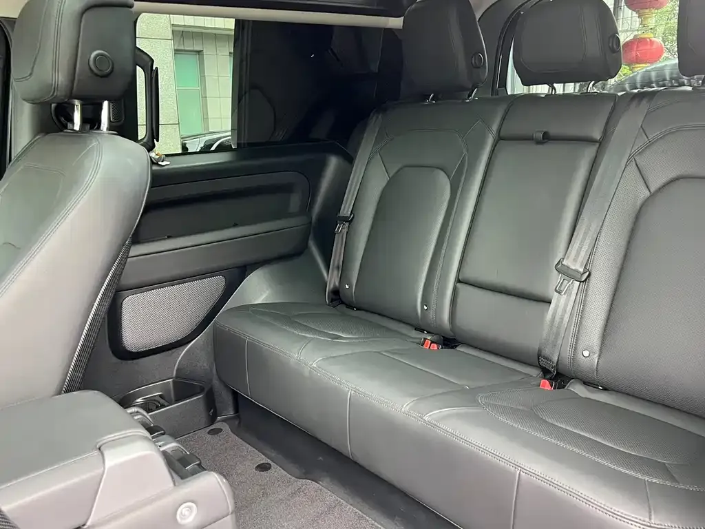 Land Rover Defender — фото 10