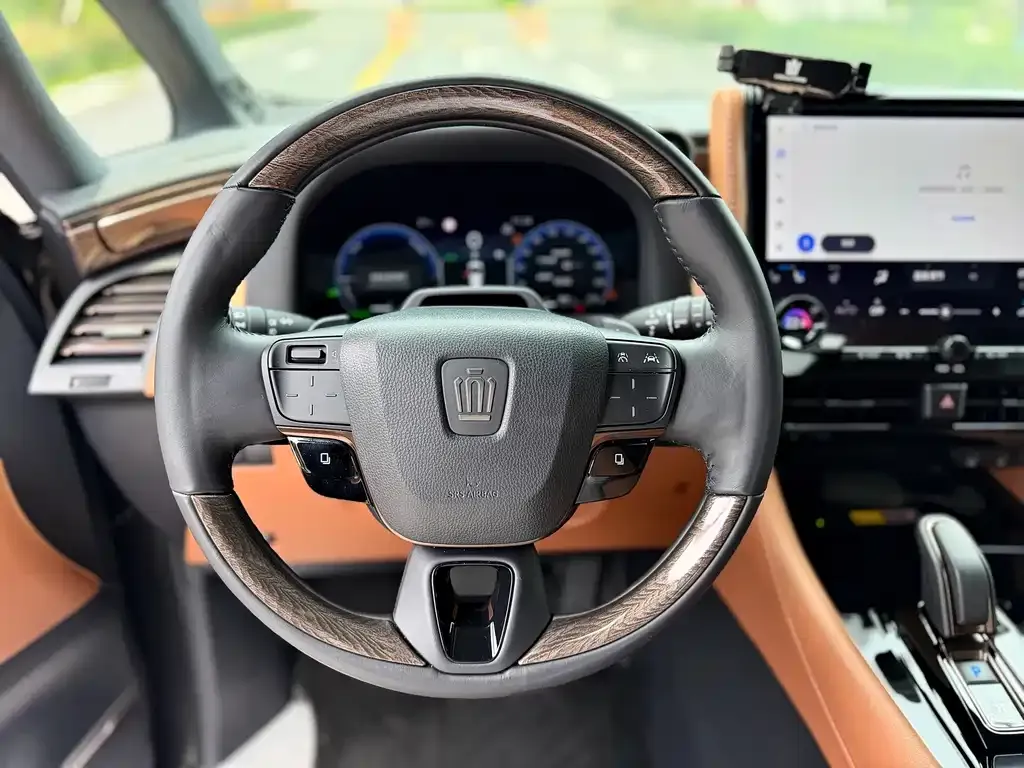 Toyota Vellfire — фото 3