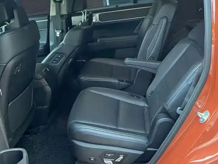 Hyundai Santa Fe — фото 10