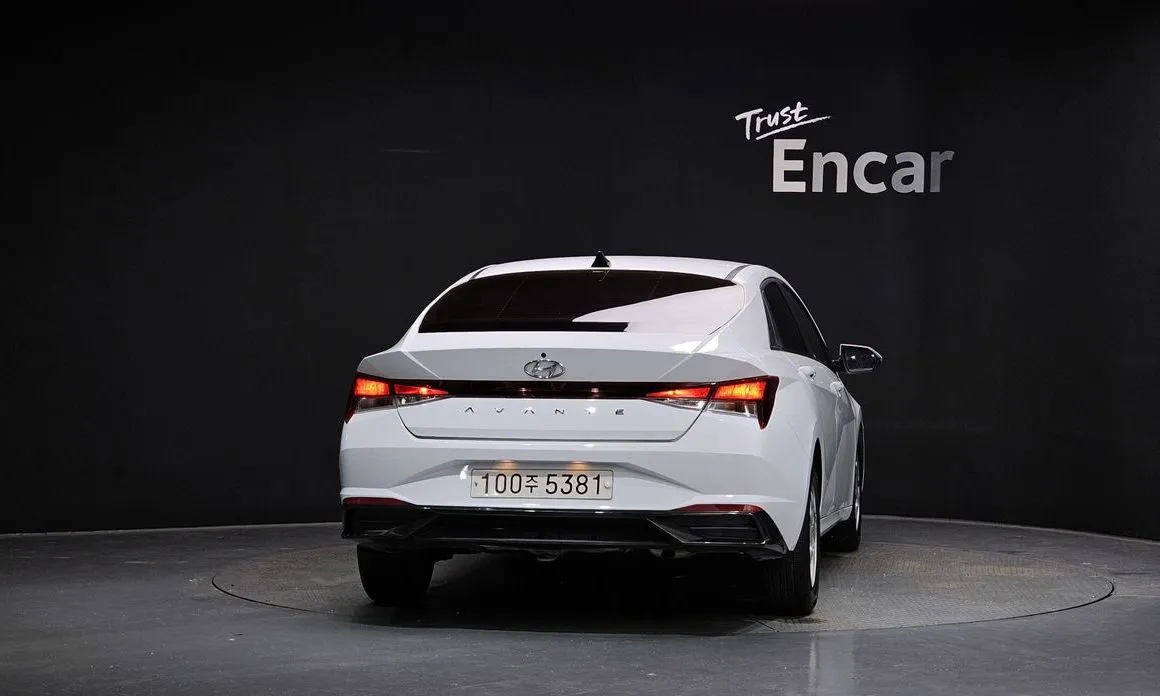 Hyundai AVANTE — фото 2