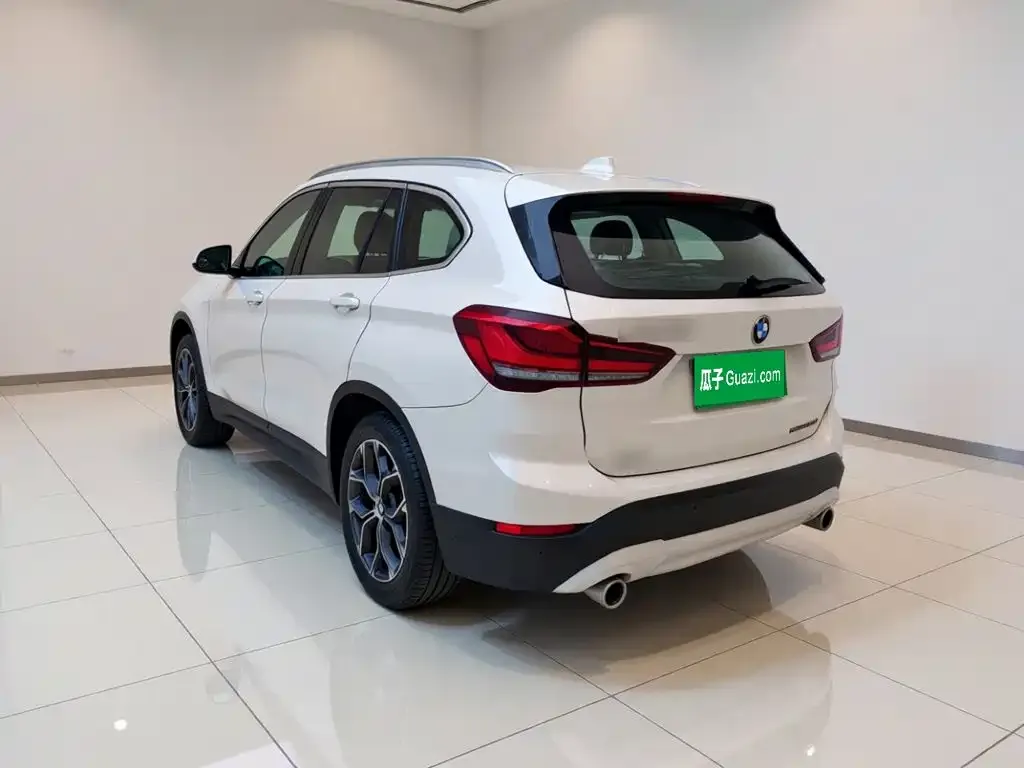 BMW X1 — фото 10
