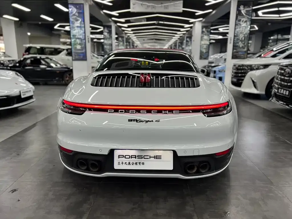 Porsche 911 — фото 9