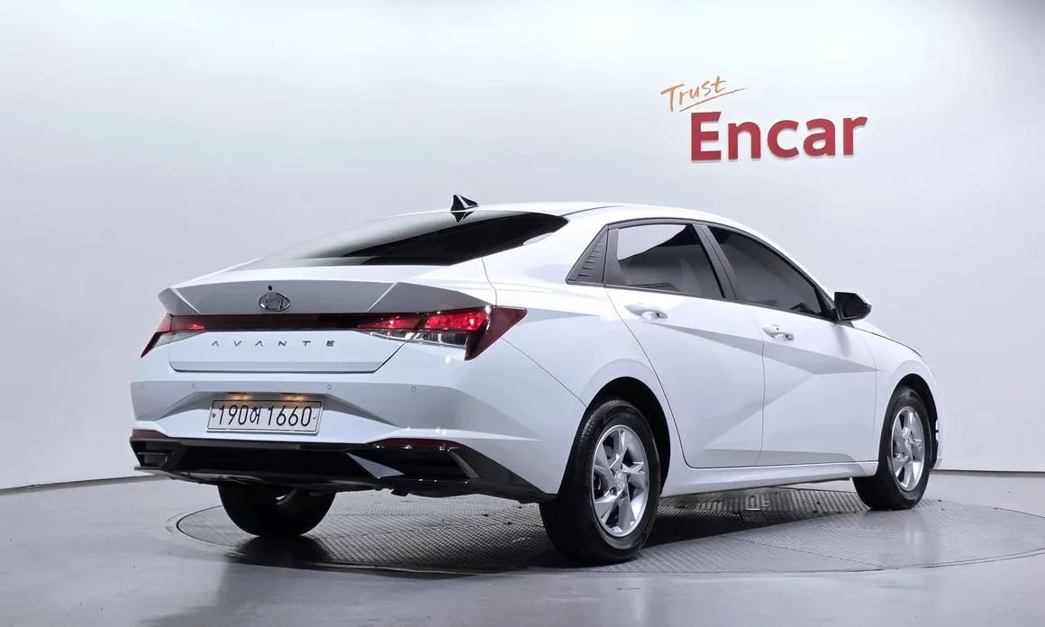 Hyundai AVANTE — фото 3