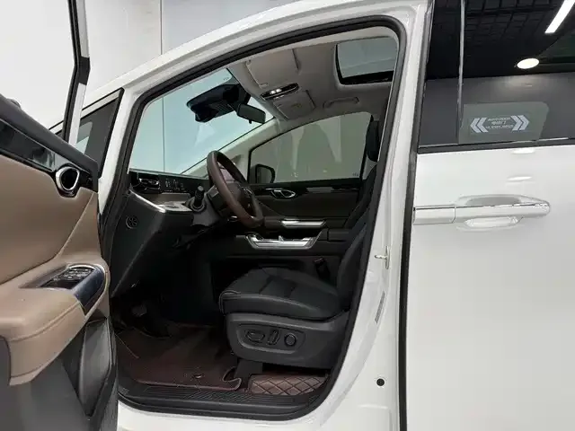 GAC Motor Trumpchi E8 — фото 6