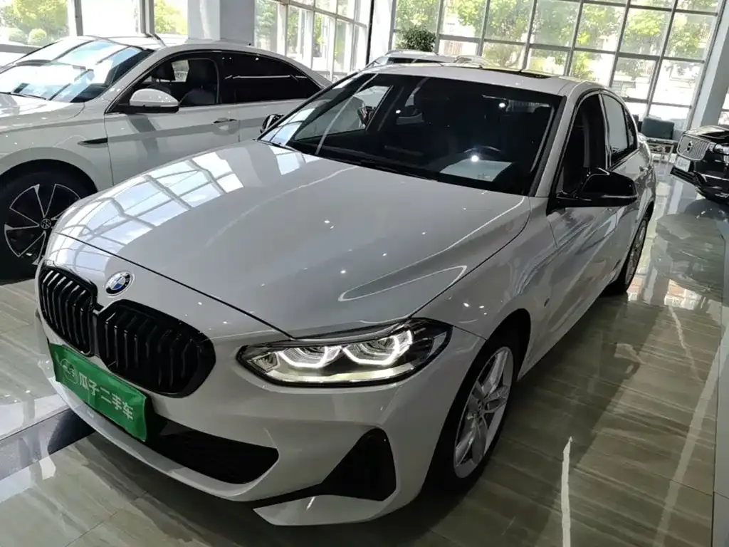 BMW 1 Series — фото 1