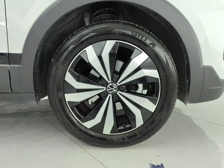 Volkswagen Tharu — фото 4
