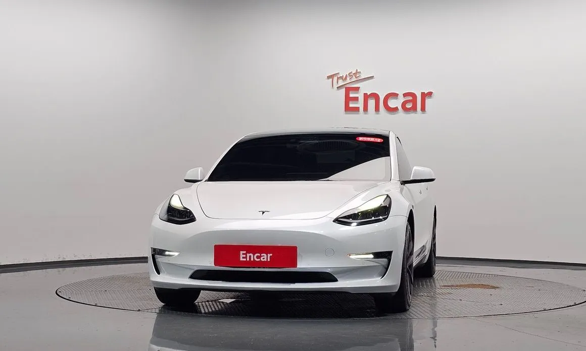 Tesla Model 3 — фото 2