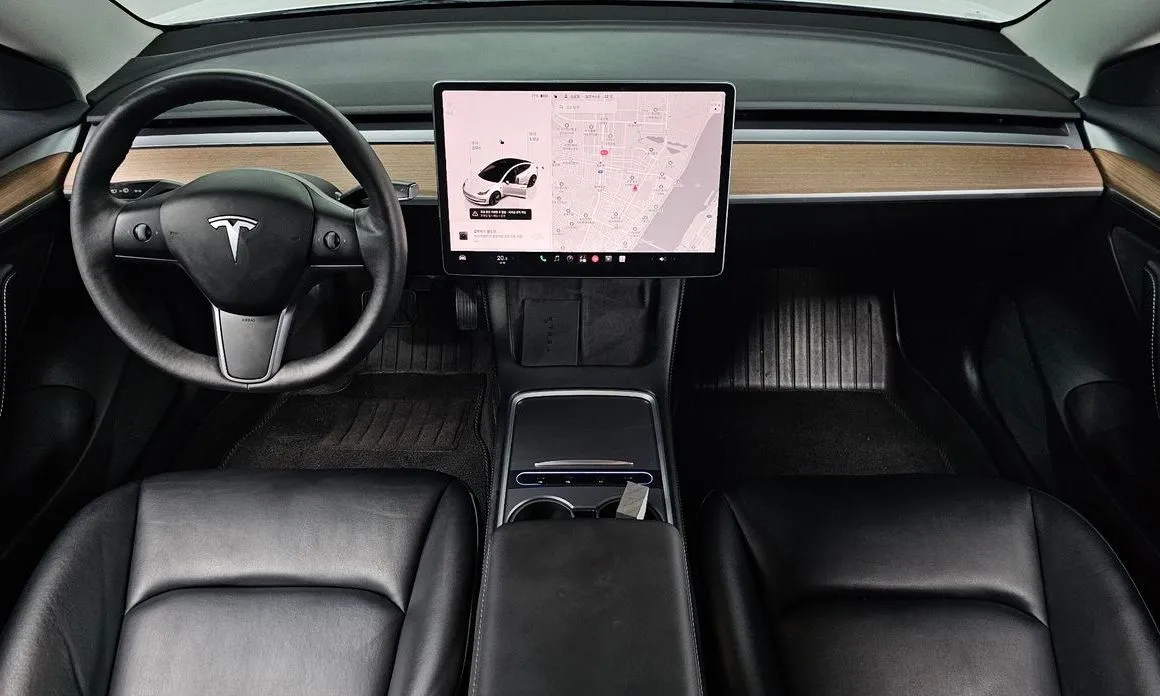 Tesla Model 3 — фото 10