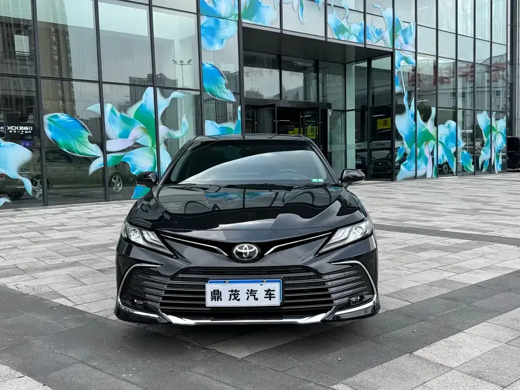 Toyota Camry — фото 4
