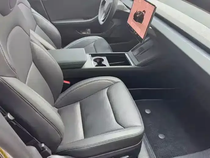 Tesla Model 3 — фото 4