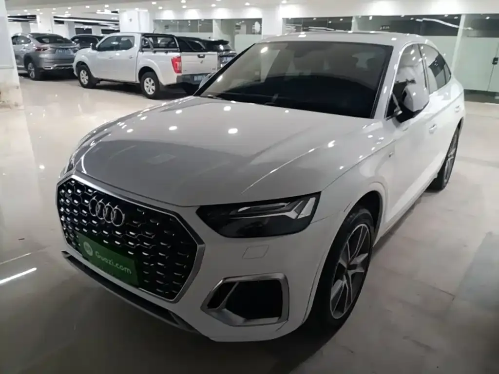 Audi Q5L Sportback — фото 6