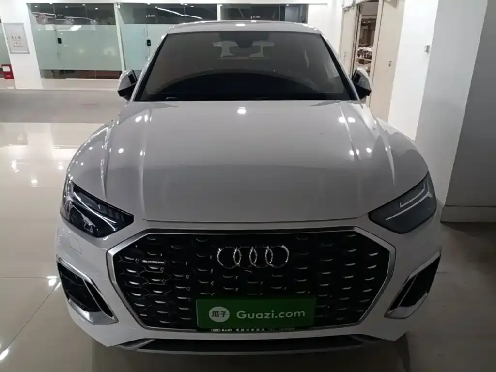 Audi Q5L Sportback — фото 7