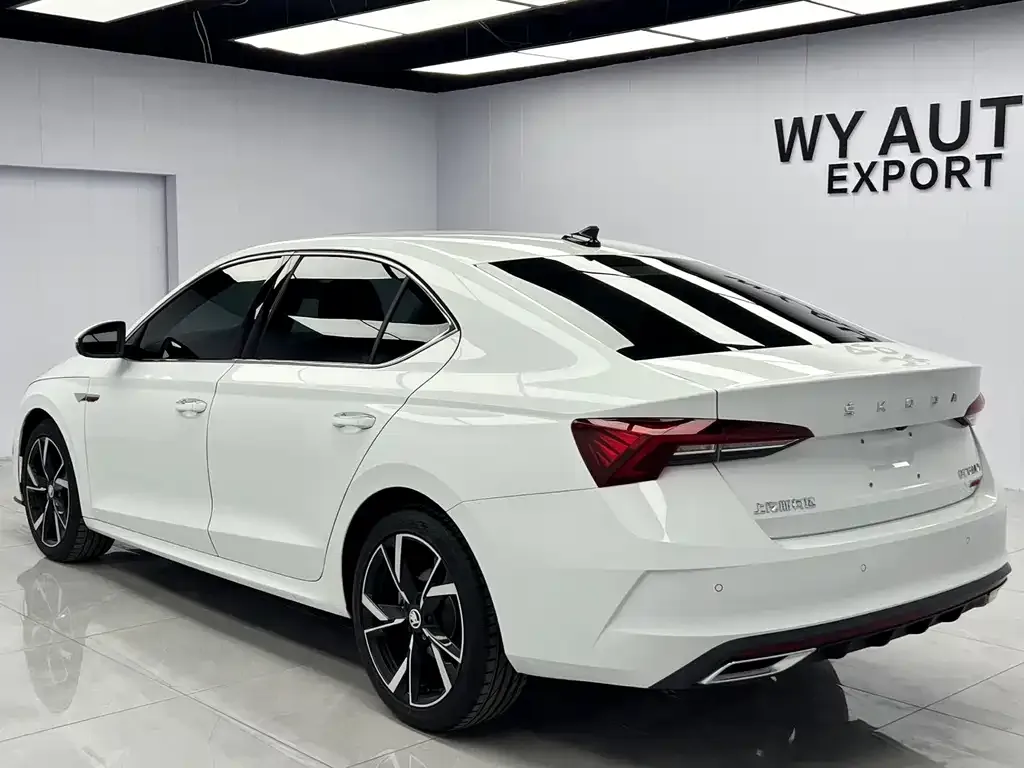 Skoda Octavia — фото 8