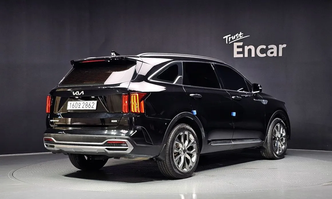 Kia Sorento — фото 7