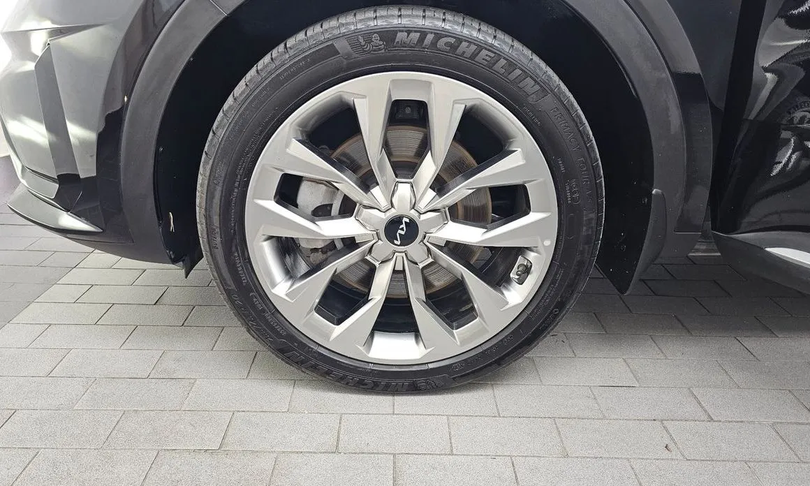 Kia Sorento — фото 8