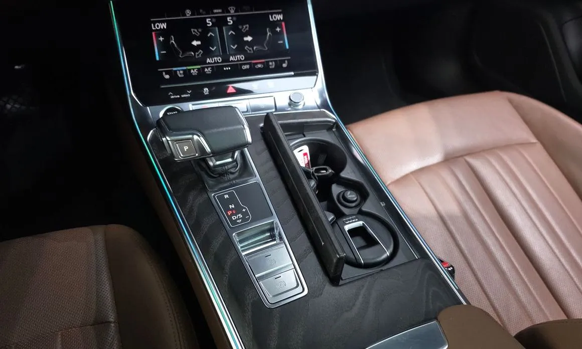 Audi A6 — фото 8