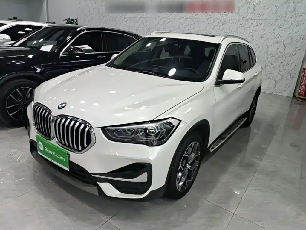 BMW X1 — фото 1
