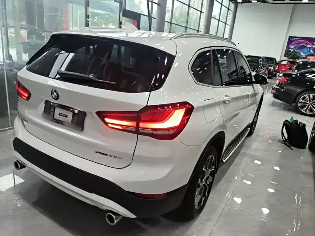 BMW X1 — фото 7