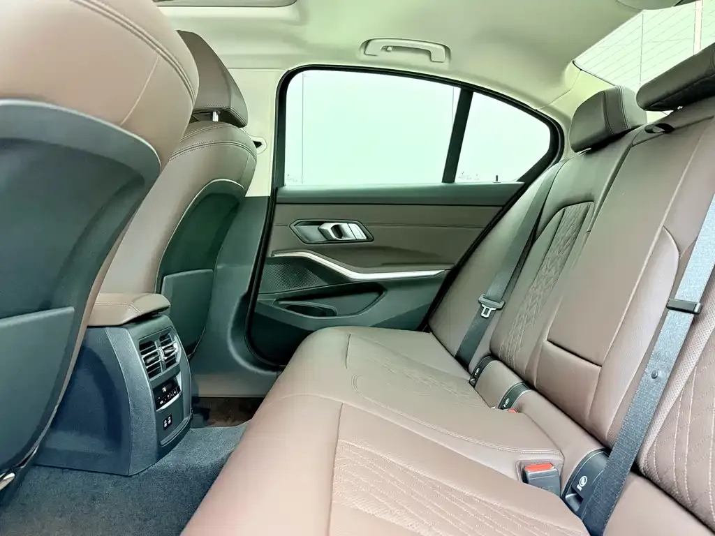 BMW 3 Series — фото 10