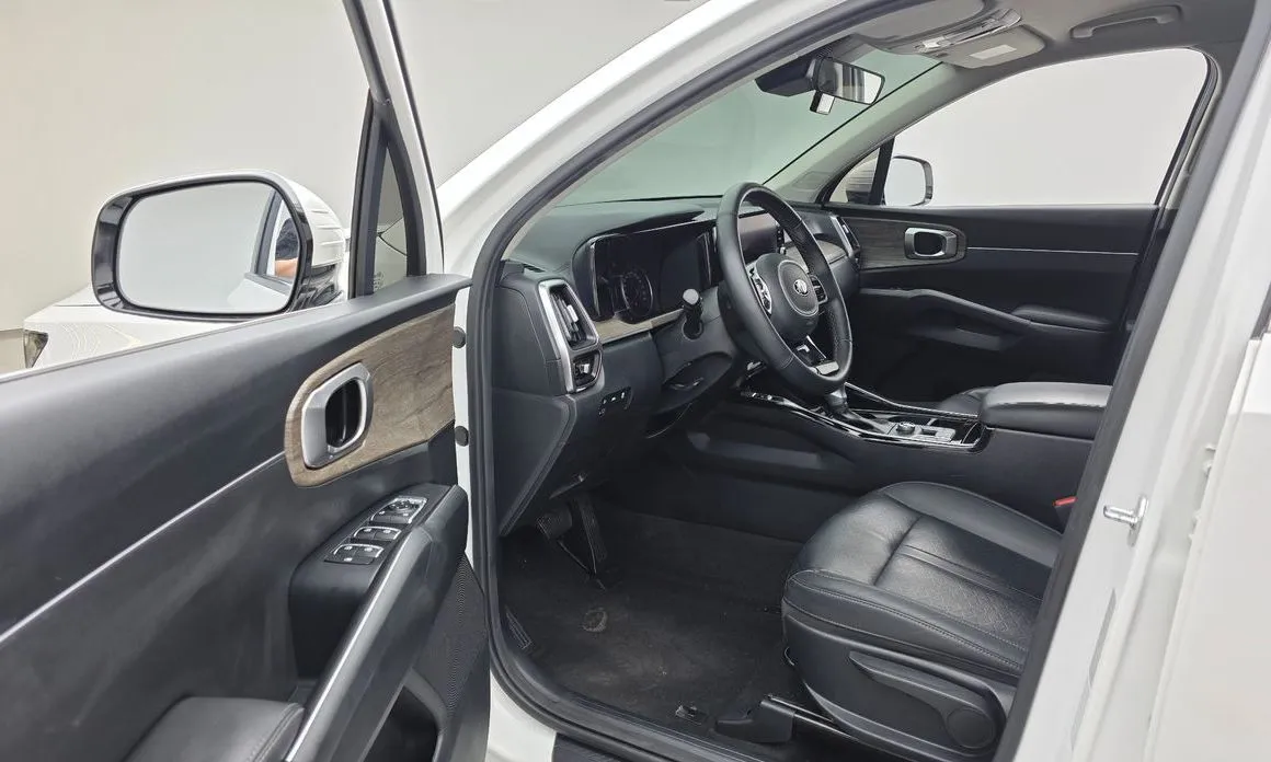 Kia Sorento — фото 9