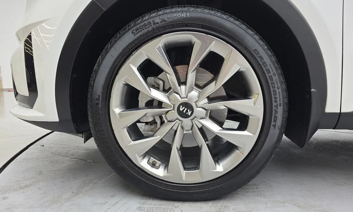 Kia Sorento — фото 7