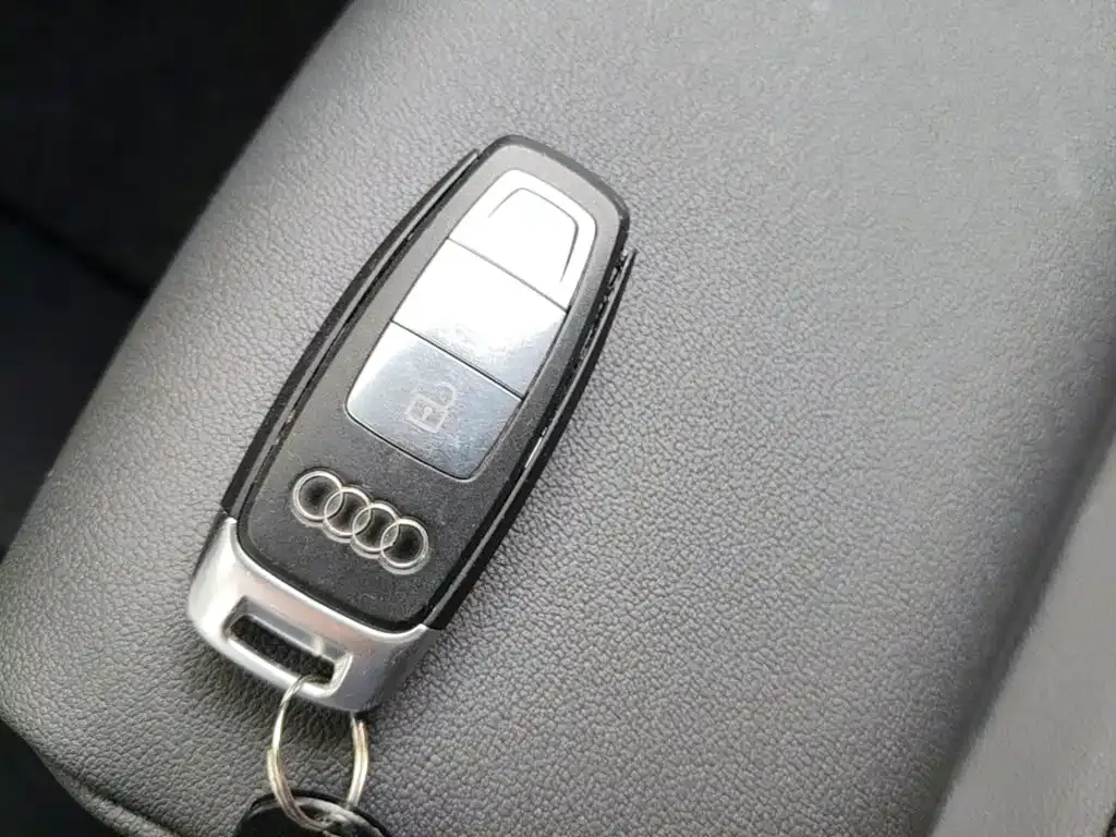 Audi A3 — фото 7