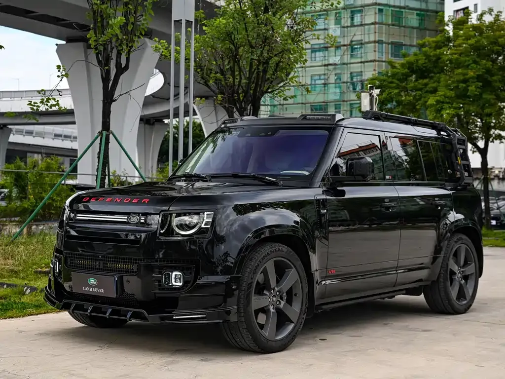 Land Rover Defender — фото 1