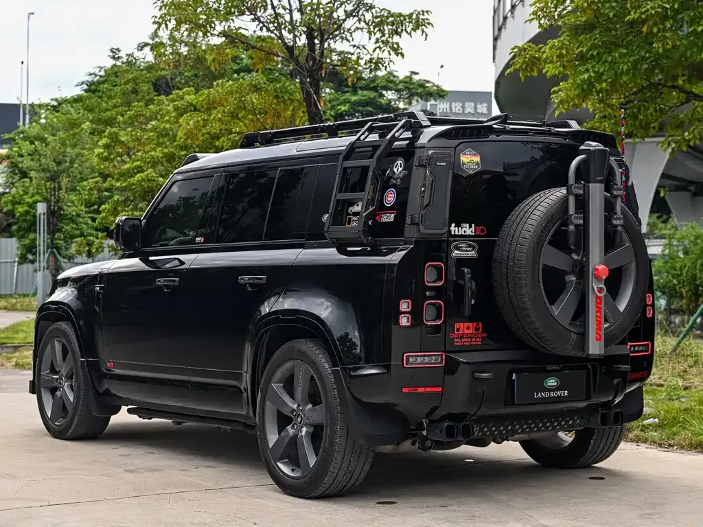 Land Rover Defender — фото 10