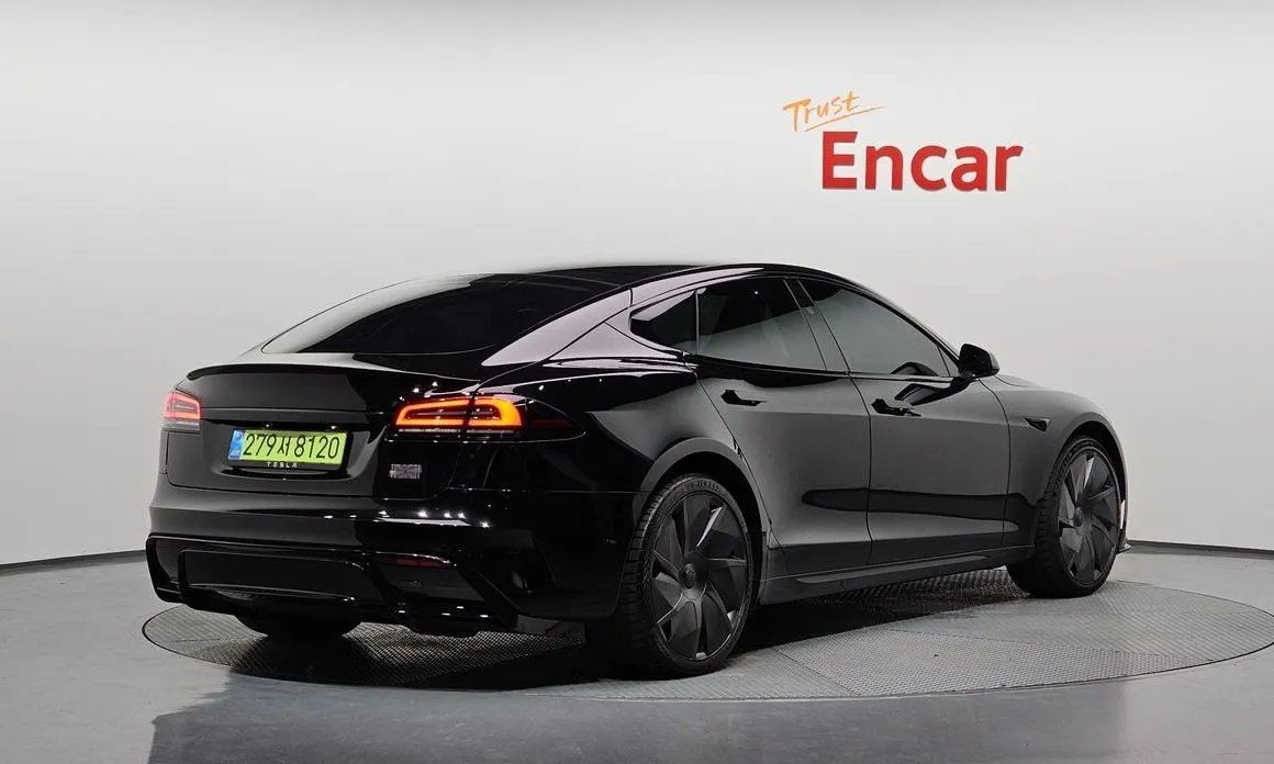 Tesla Model S — фото 6