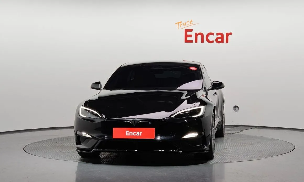 Tesla Model S — фото 2