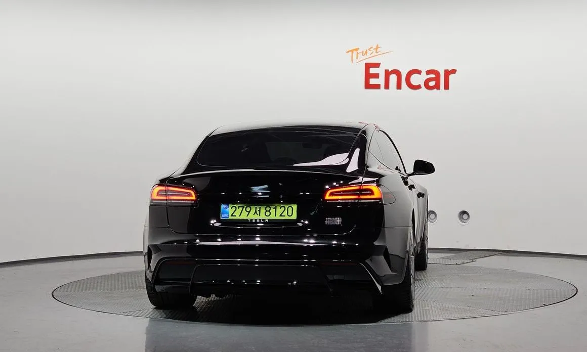 Tesla Model S — фото 7