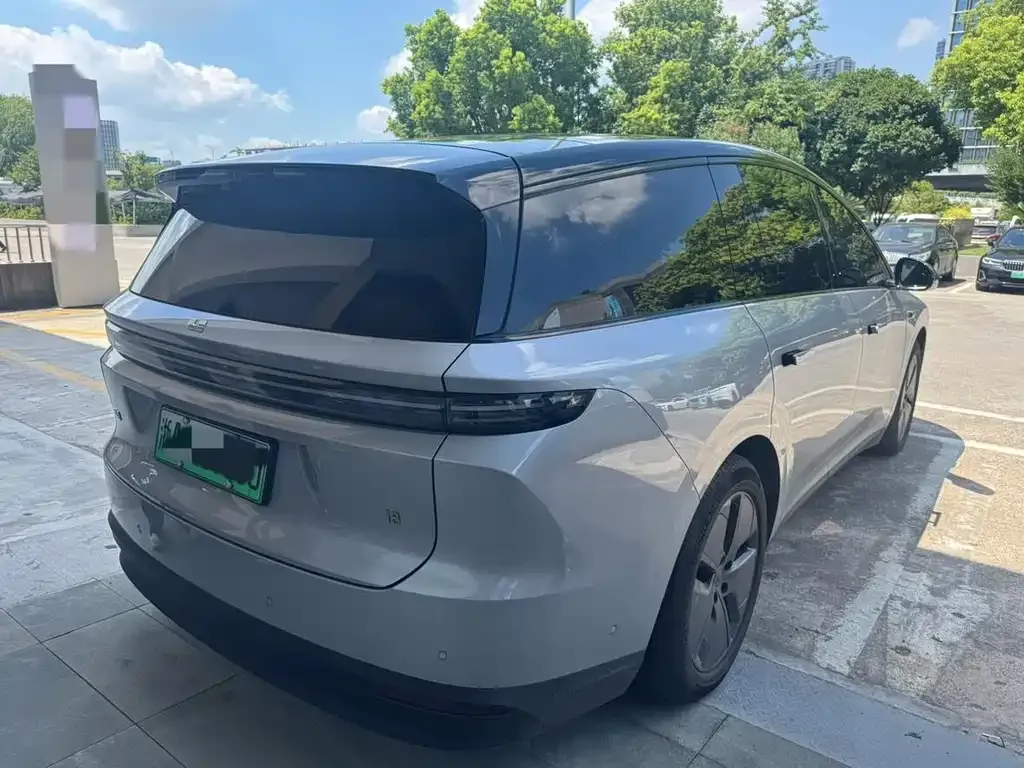 Li Auto Li i8 — фото 2