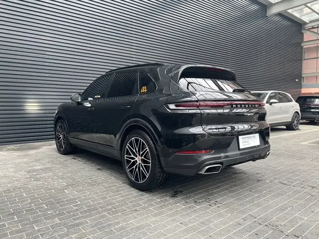 Porsche Cayenne — фото 9