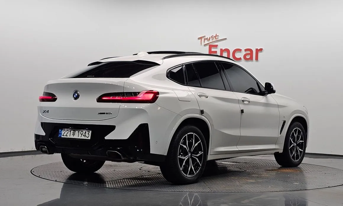 BMW X4 — фото 4
