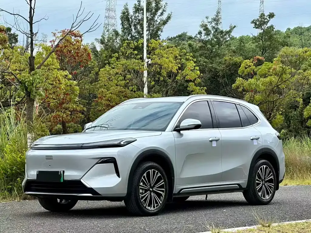 Geely Galaxy Xingjian 7 — фото 1