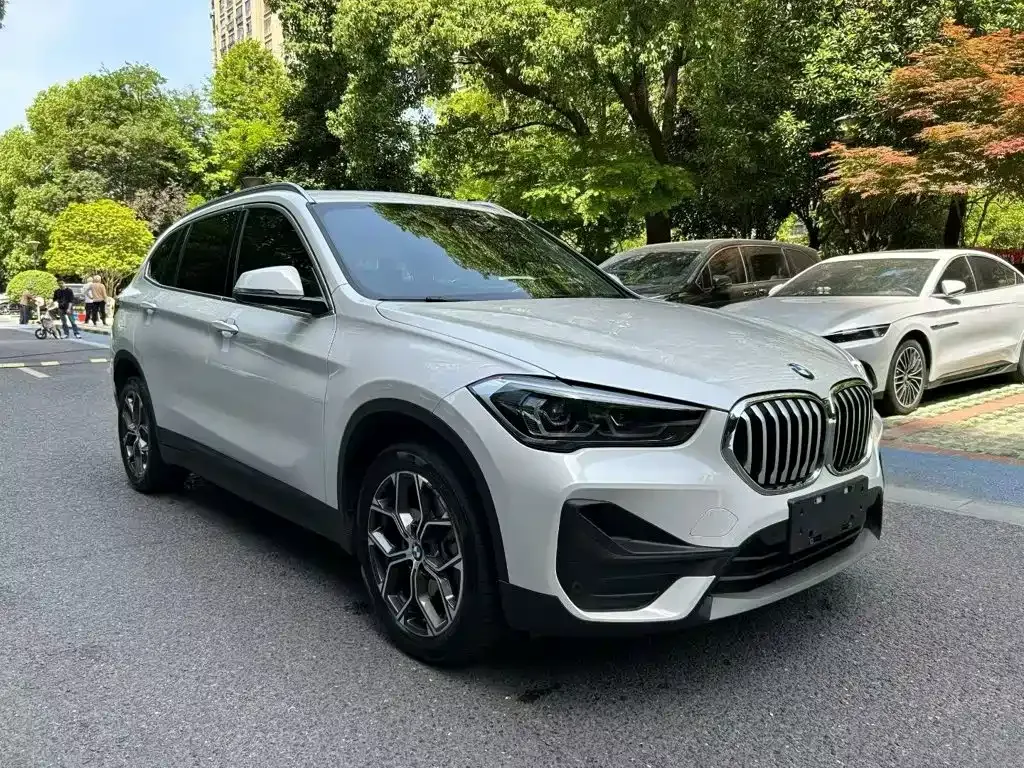 BMW X1 — фото 5