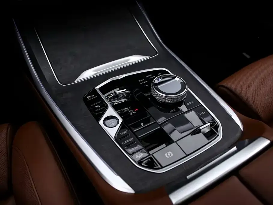 BMW X7 — фото 9
