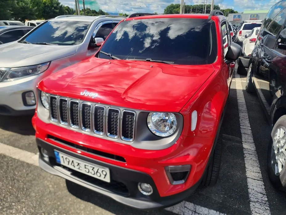 Jeep Renegade — фото 1