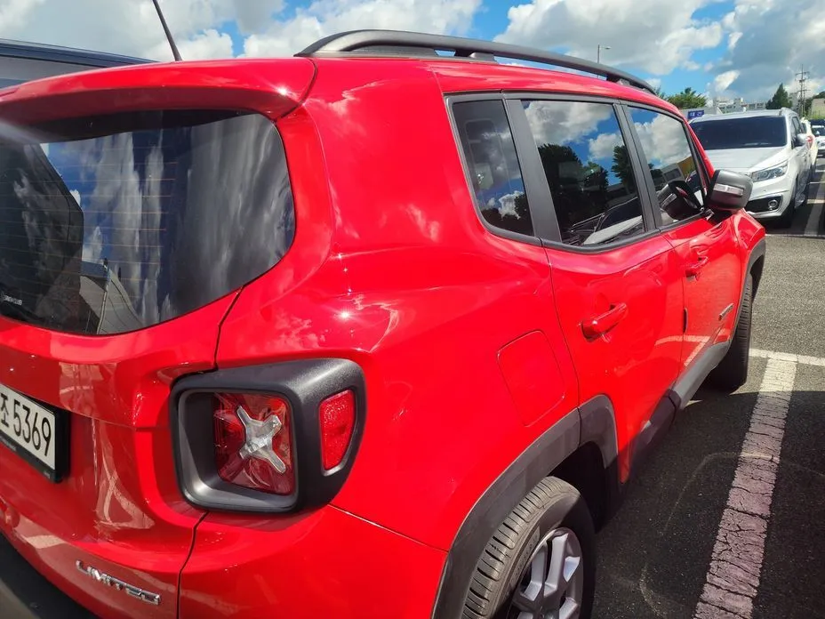 Jeep Renegade — фото 7