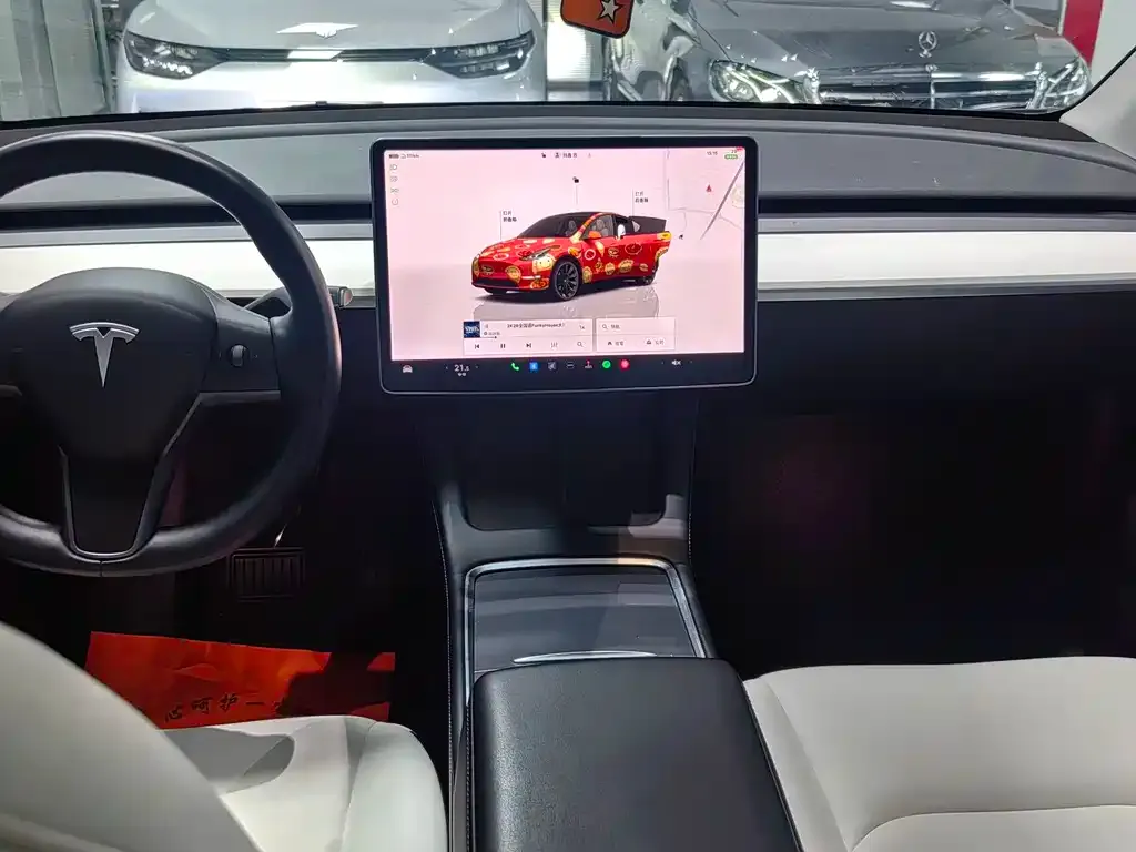 Tesla Model Y — фото 5
