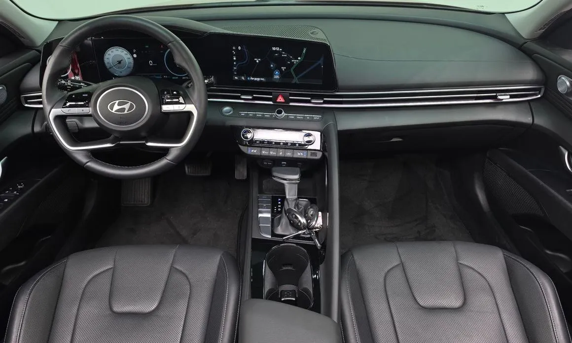 Hyundai AVANTE — фото 8
