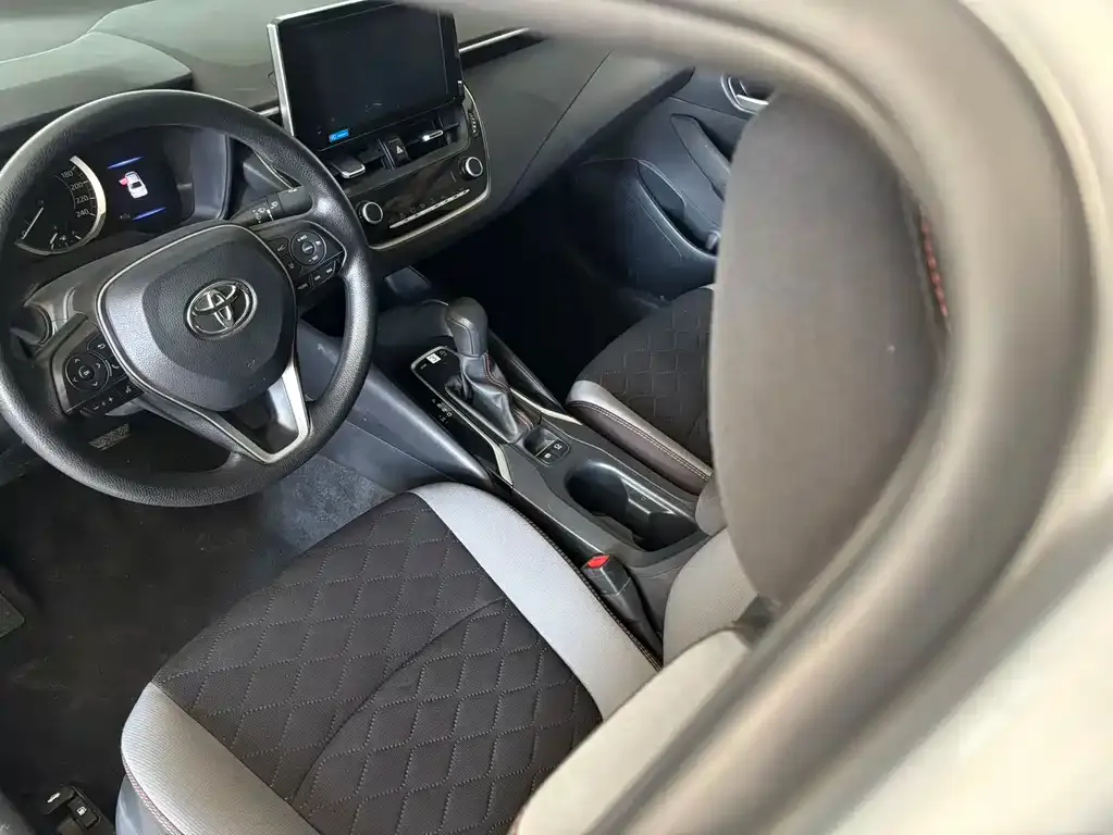 Toyota Corolla — фото 6