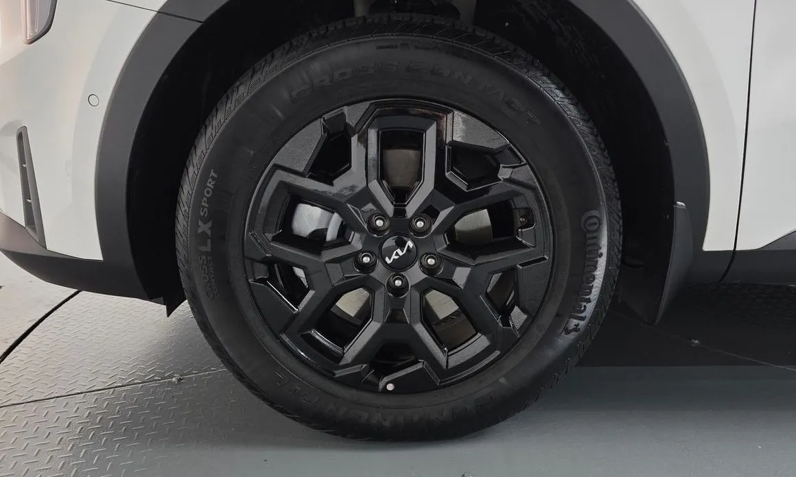 Kia Sorento — фото 6