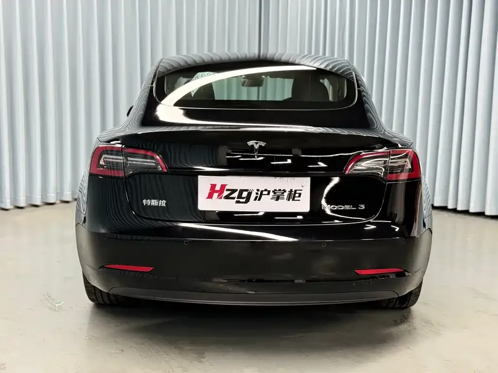 Tesla Model 3 — фото 4