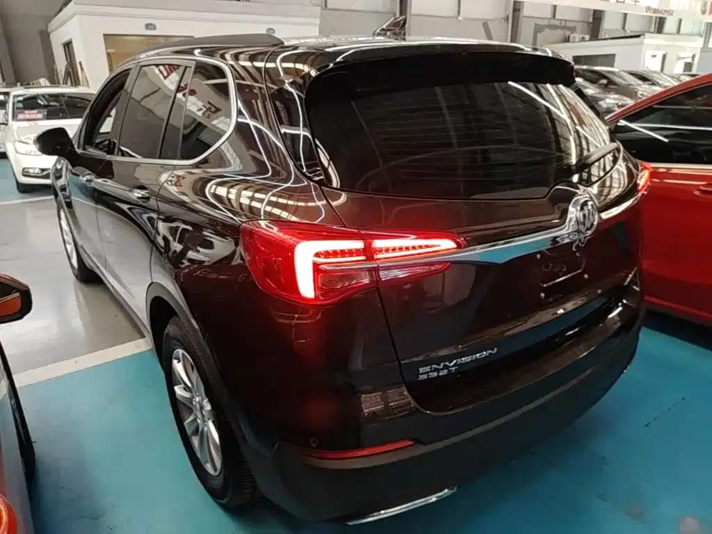 Buick Envision Plus — фото 9