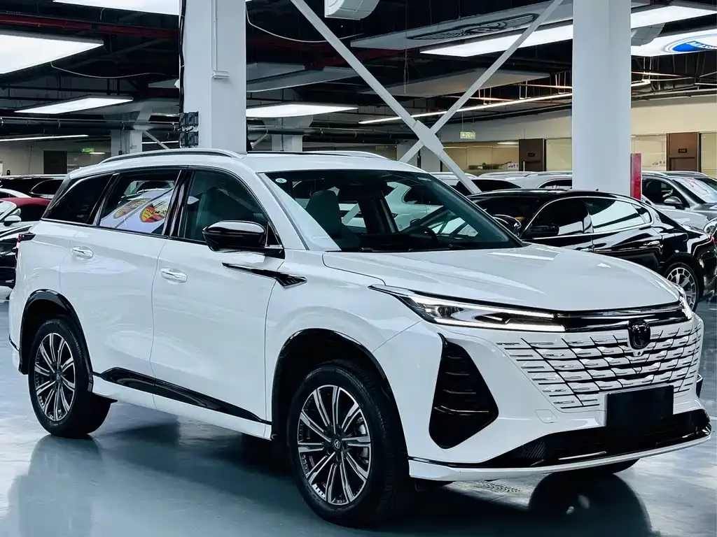 Changan CS75 PLUS — фото 3