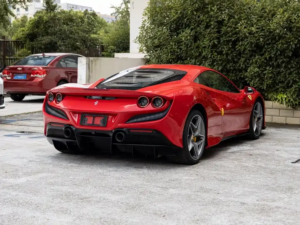 Ferrari F8 — фото 4