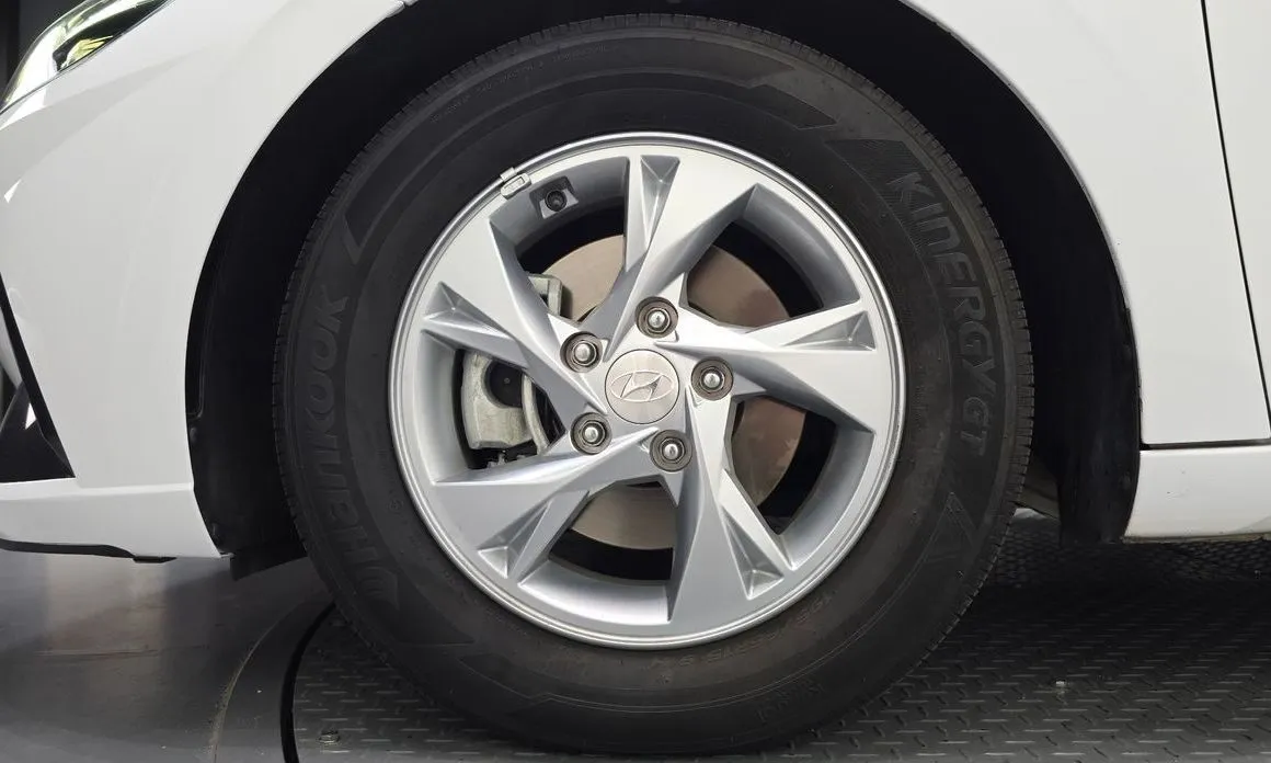 Hyundai AVANTE — фото 9
